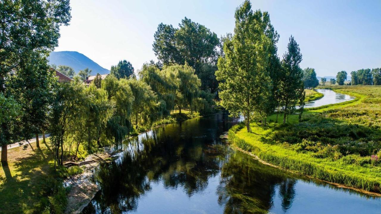 Luxury Apartment Megy Оточац Экстерьер фото