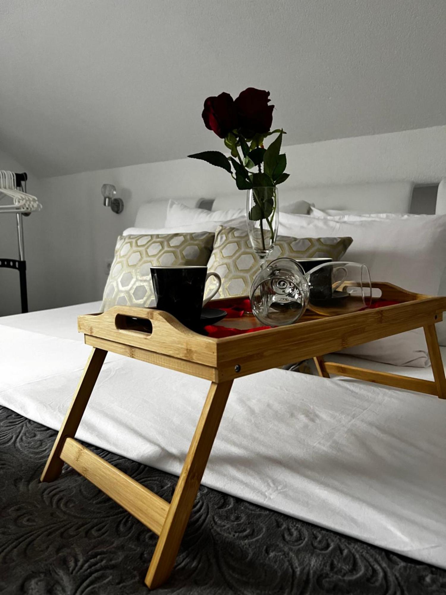 Luxury Apartment Megy Оточац Экстерьер фото