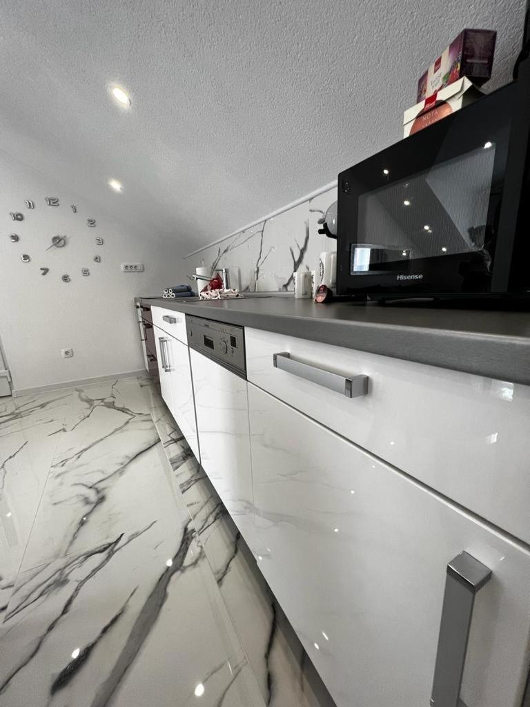 Luxury Apartment Megy Оточац Экстерьер фото