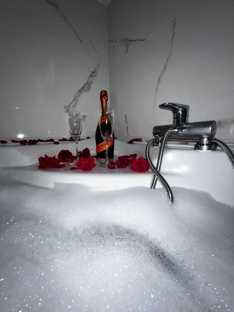 Luxury Apartment Megy Оточац Экстерьер фото