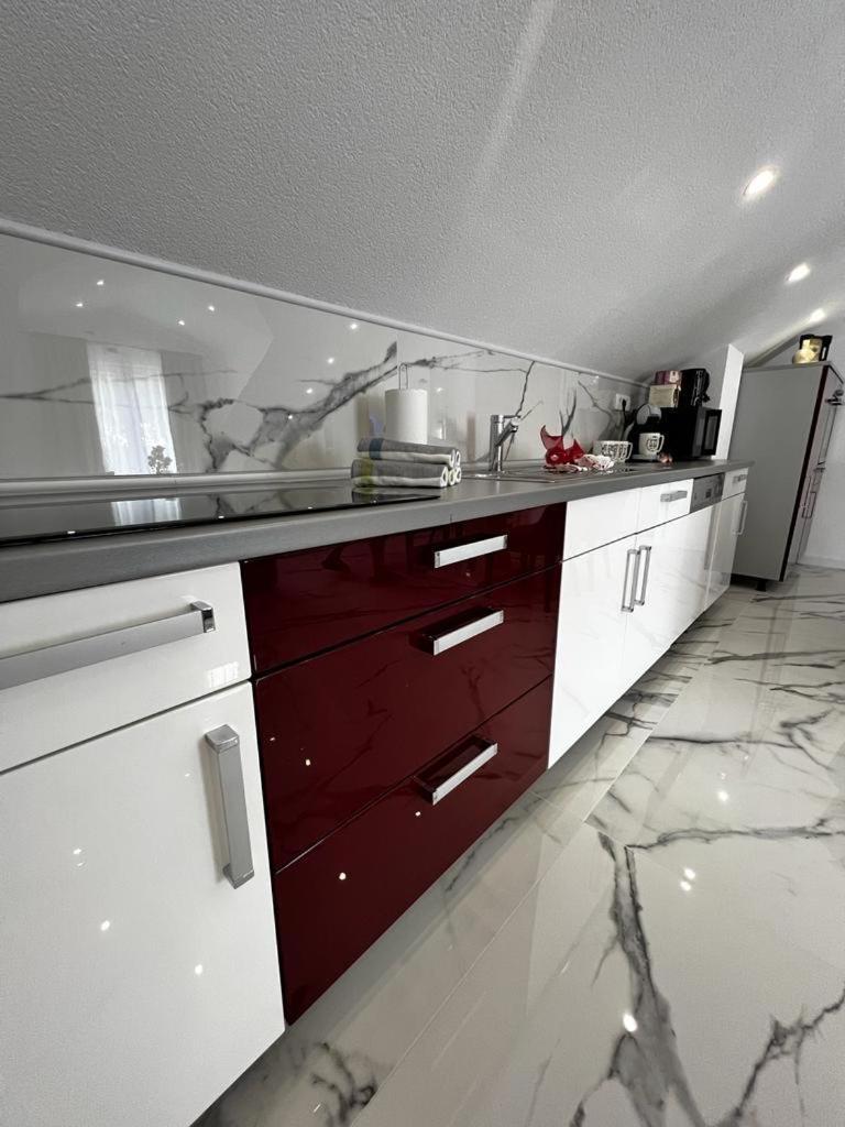 Luxury Apartment Megy Оточац Экстерьер фото